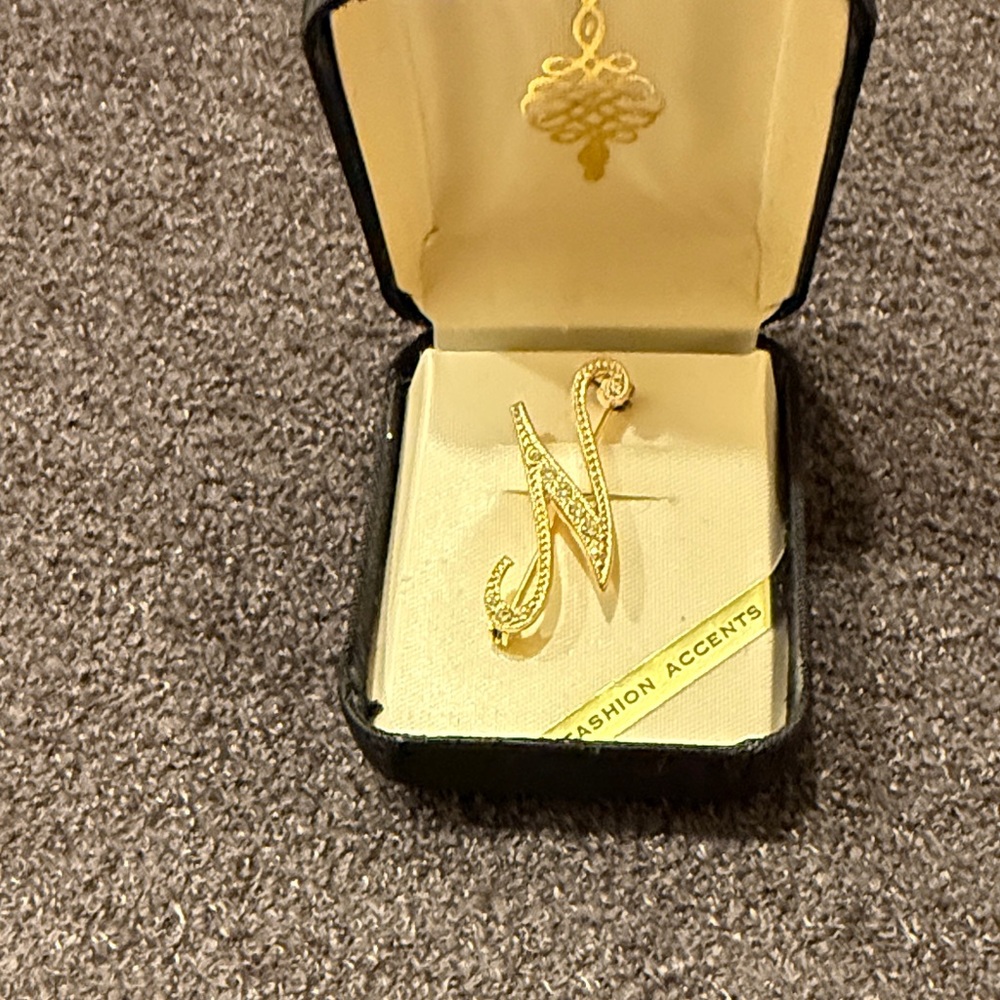 new in box Letter N gold and crystal pin